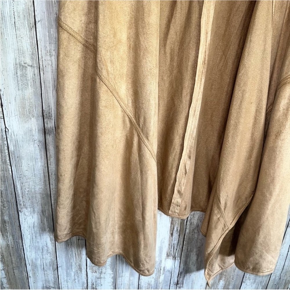 Umgee Suede Vest - Picture 3 of 5
